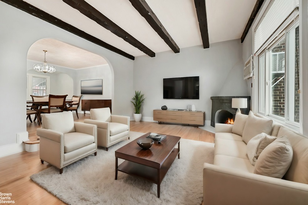 176-16 Sunbury Rd, Jamaica, NY 11434 - photo 1