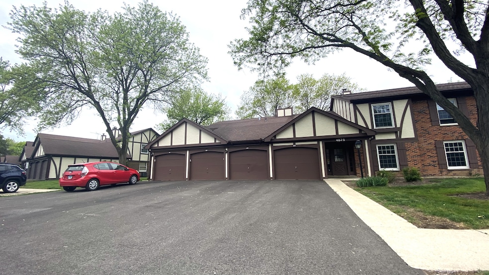 4825 Kimball Hill Dr unit B1, Rolling Meadows, IL 60008 - photo 1