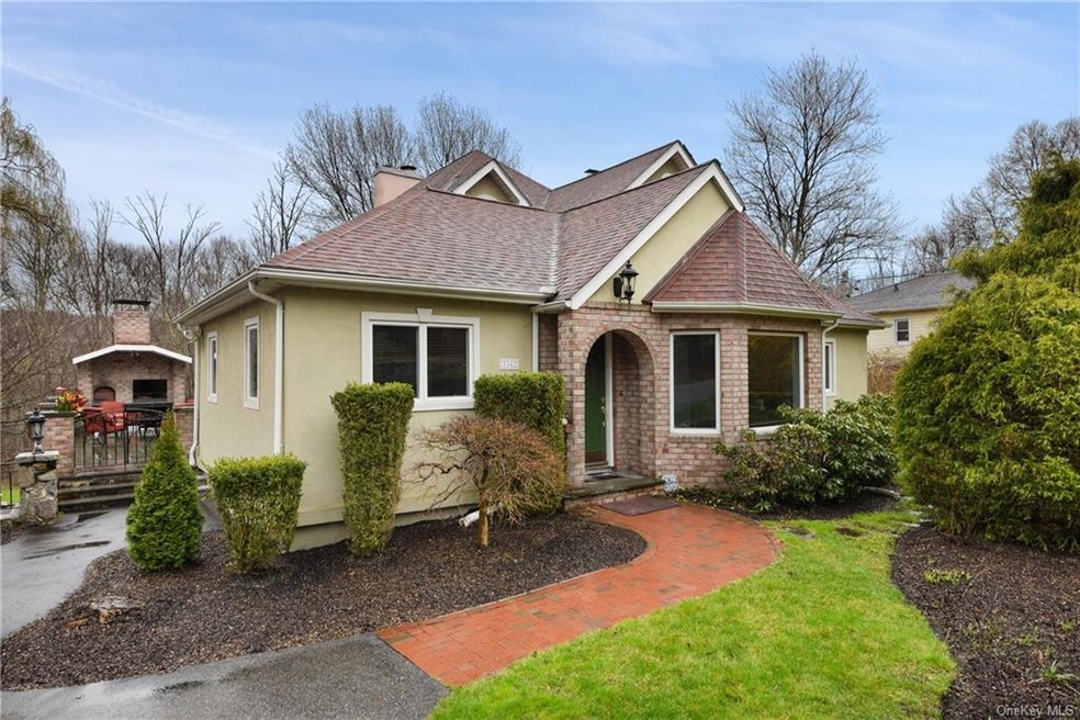 3342 Stoney St, Mohegan Lake, NY 10547 - photo 1