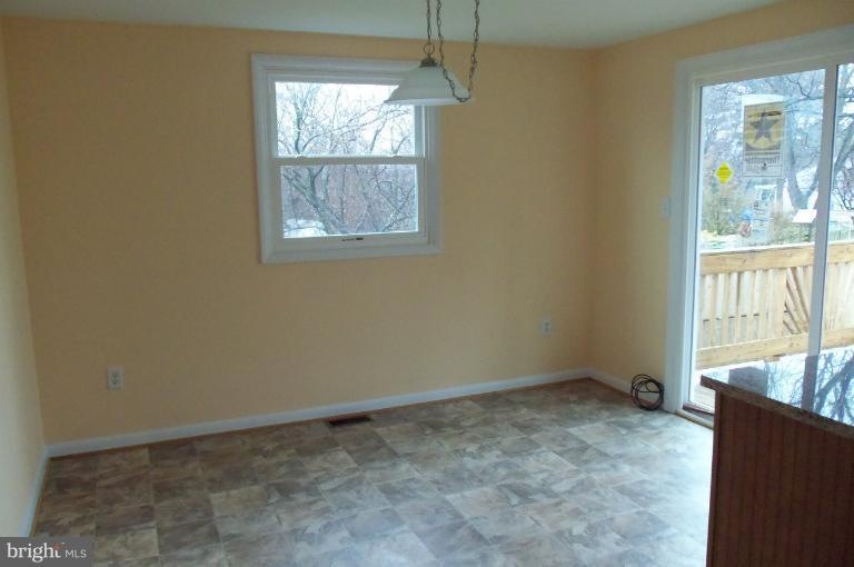 1516 Barrack Ln, Glen Burnie, MD 21061 - photo 1