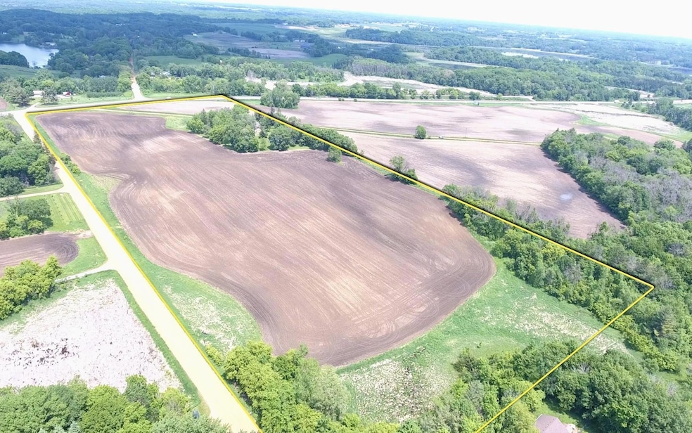 8725 Hitsman Ln, Maple Plain, MN 55359 - photo 1