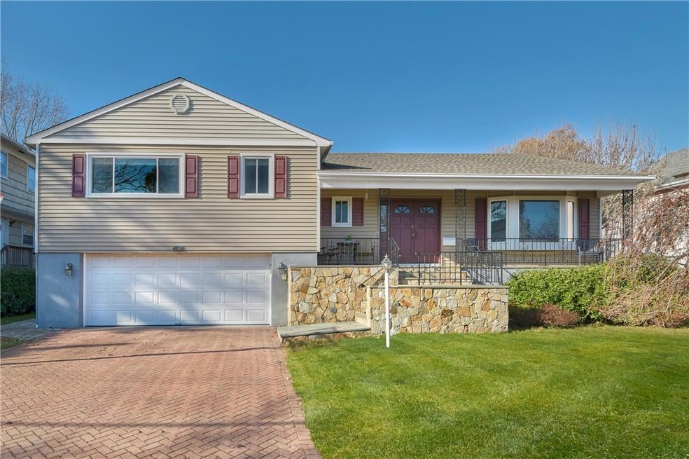 10 Dinsmore Place, Harrison, NY 10528 - photo 1