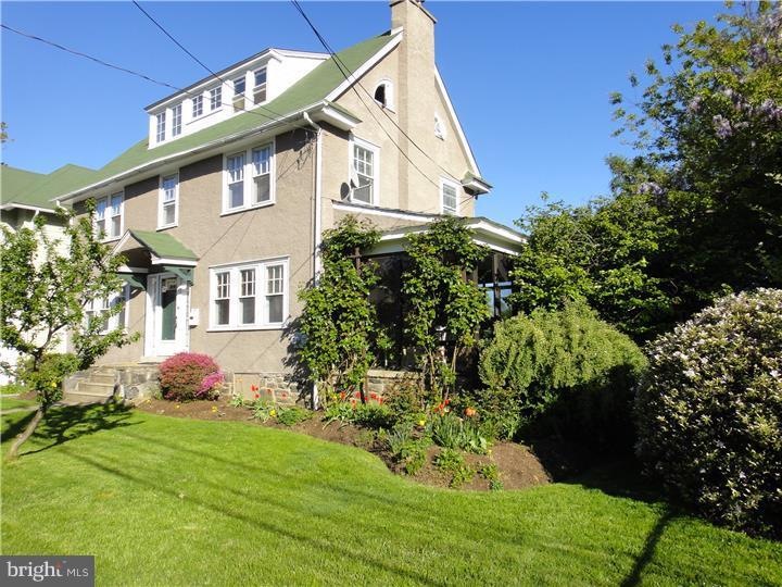 319 S Madison Ave, Upper Darby, PA 19082 - photo 1