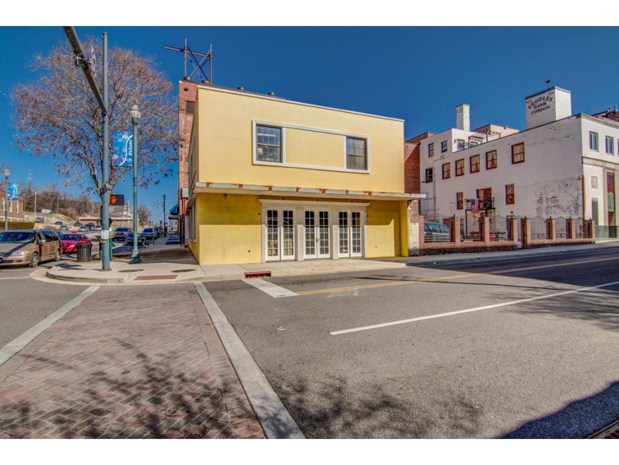 202 E Market St, Johnson City, TN 37601 - photo 1