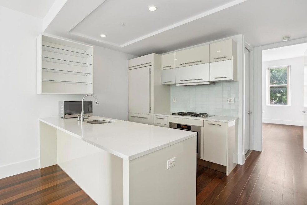 Sold $1,600,000 • Co-Listing Agent