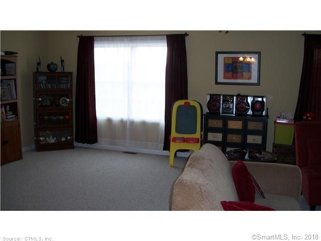 2720 State St unit 18, Hamden, CT 06517 - photo 1