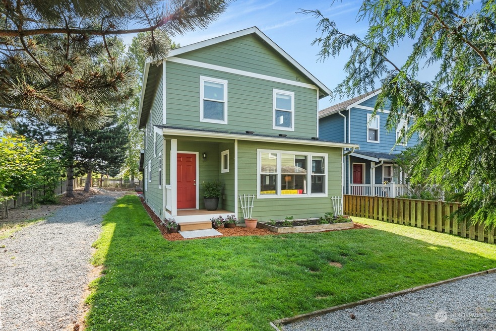 7813 Port Susan Place unit 9, Stanwood, WA 98292 - photo 1