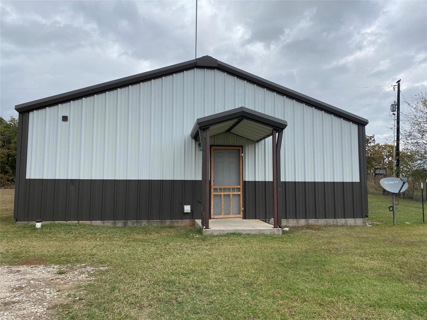 1577 Cr-4757, Boyd, TX 76023 - photo 1