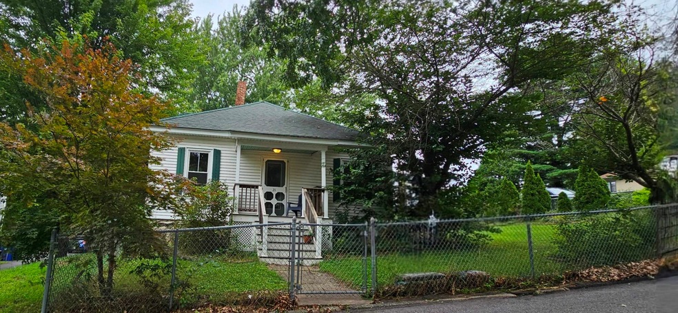 21 Elwood Ave, Manchester, NH 03103 - photo 1