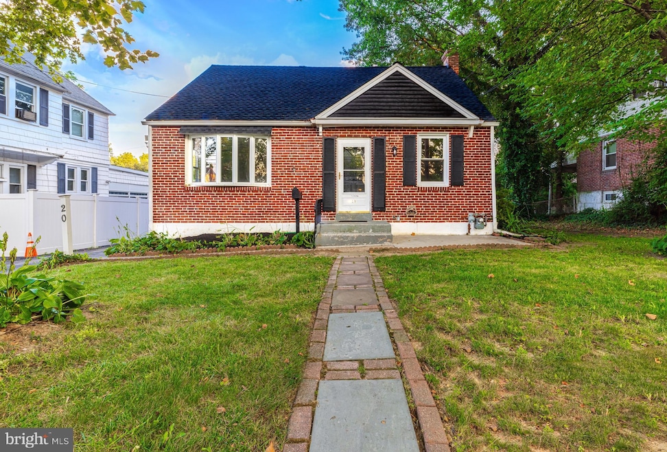 20 Golf Rd, Darby, PA 19023 - photo 1