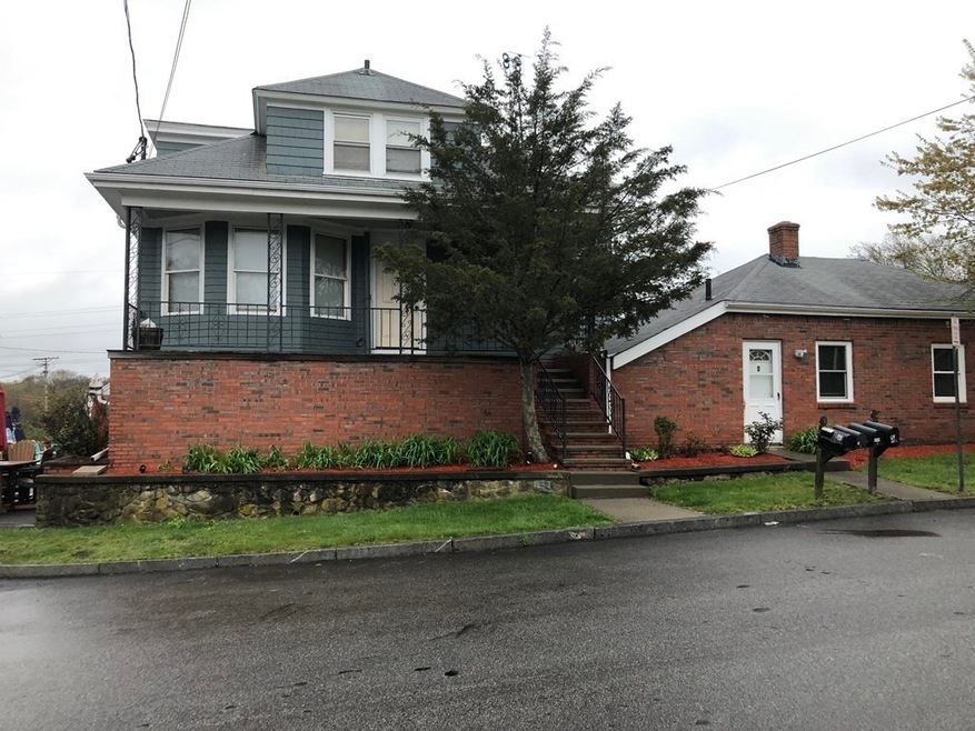 569 Winthrop St unit 3, Rehoboth, MA 02769 - photo 1