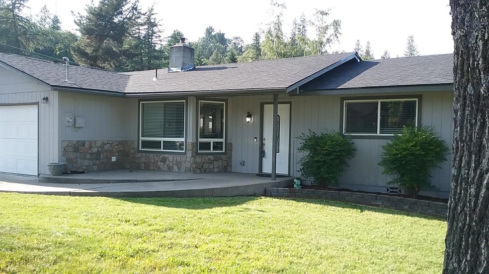 780 Bailey Dr, Grants Pass, OR 97527 - photo 1