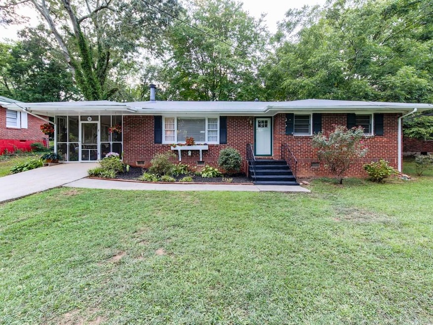 Vintage East Cobb Ranch Bungalow - 4 sided brick h