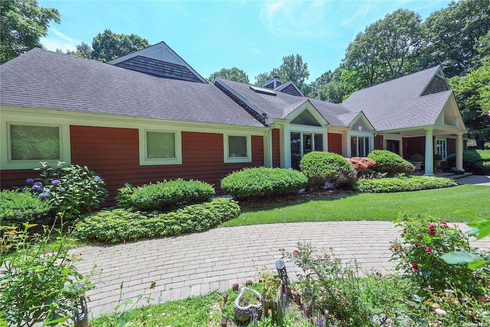 5 Valley Rd, Glen Cove, NY 11542 - photo 1