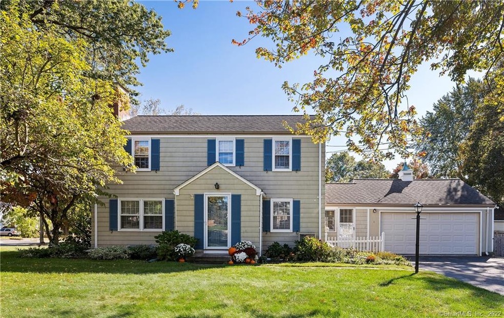 1 W Point Terrace, West Hartford, CT 06107 - photo 1