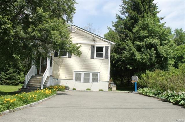 110 Northmore Dr, Yorktown Heights, NY 10598 - photo 1