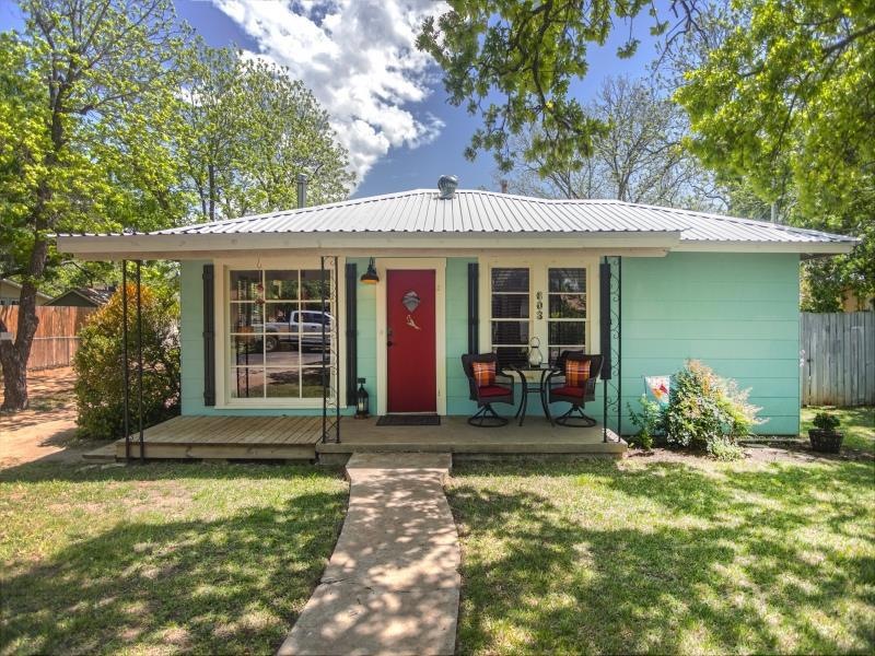 603 Sunset St, Fredericksburg, TX 78624 - photo 1