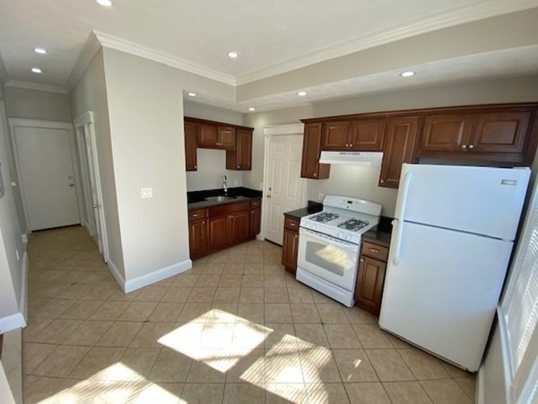 46 Winston Rd unit 2R, Boston, MA 02124 - photo 1