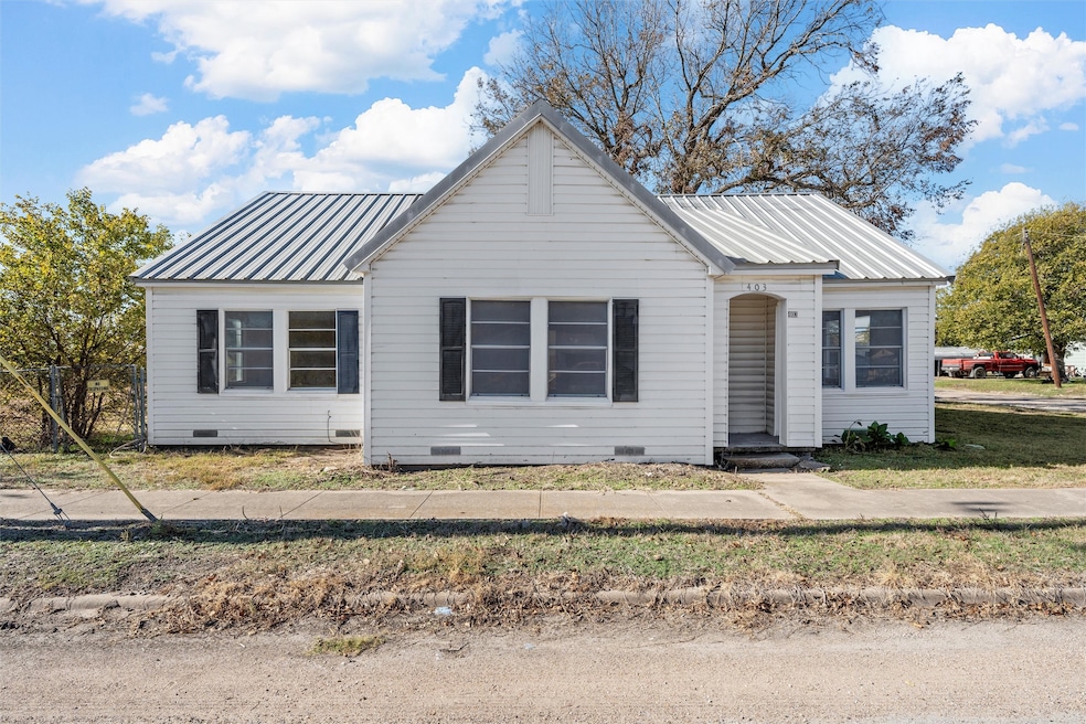 403 S 5th St, Rosebud, TX 76570 - photo 1