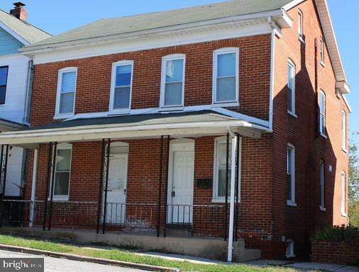 43 S East St, Spring Grove, PA 17362 - photo 1