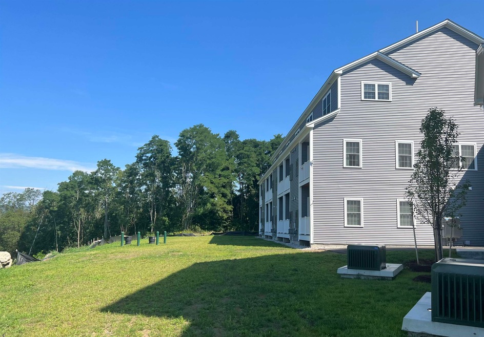 30 Alpine Place Dr unit 106, North Conway, NH 03860 - photo 1