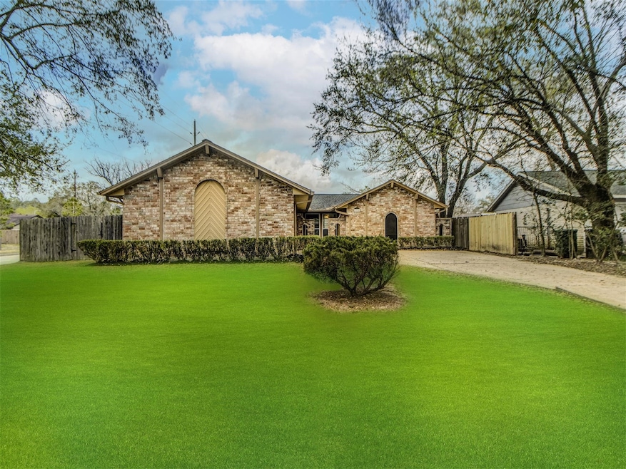 7730 Vernwood St, Houston, TX 77040 - photo 1