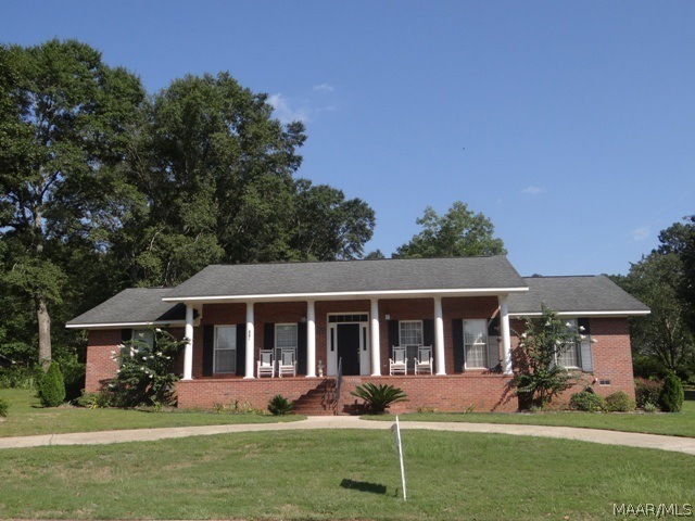 400 Red Cliff Circle