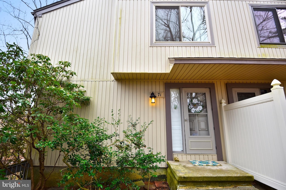 71 Dendron Ct, Parkville, MD 21234 - photo 1