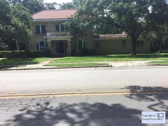 545 W Hopkins St, San Marcos, TX 78666 - photo 1