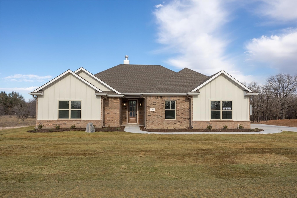 144 Tobiano Trace, Brock, TX 76087 - photo 1