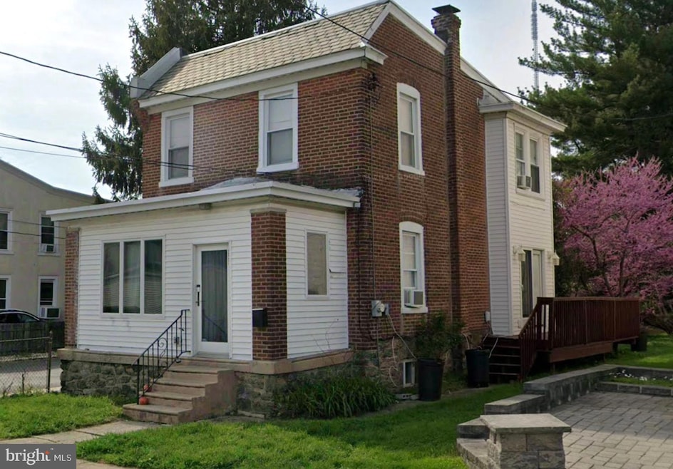 322 Lemonte St, Philadelphia, PA 19128 - photo 1