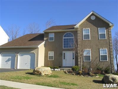 6983 Lincoln Dr, Macungie, PA 18062 - photo 1