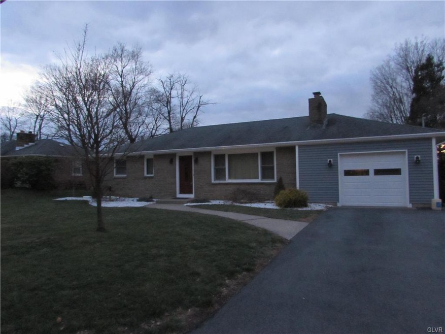 205 Kendon Dr, Easton, PA 18045 - photo 1