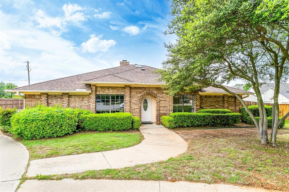 1105 Forest Ridge Dr, Bedford, TX 76022 - photo 1