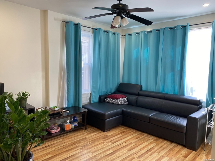 91-31 109th St, Jamaica, NY 11418 - photo 1