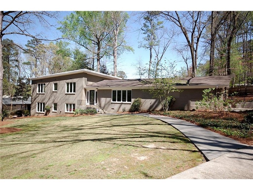 FACADE - Stunning, renovated mid-century modern ho