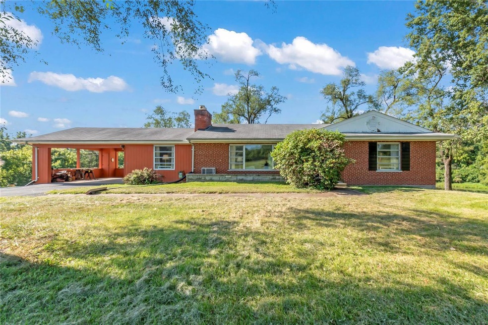 13595 Old Jamestown Rd, Florissant, MO 63033 MLS MAR23056428