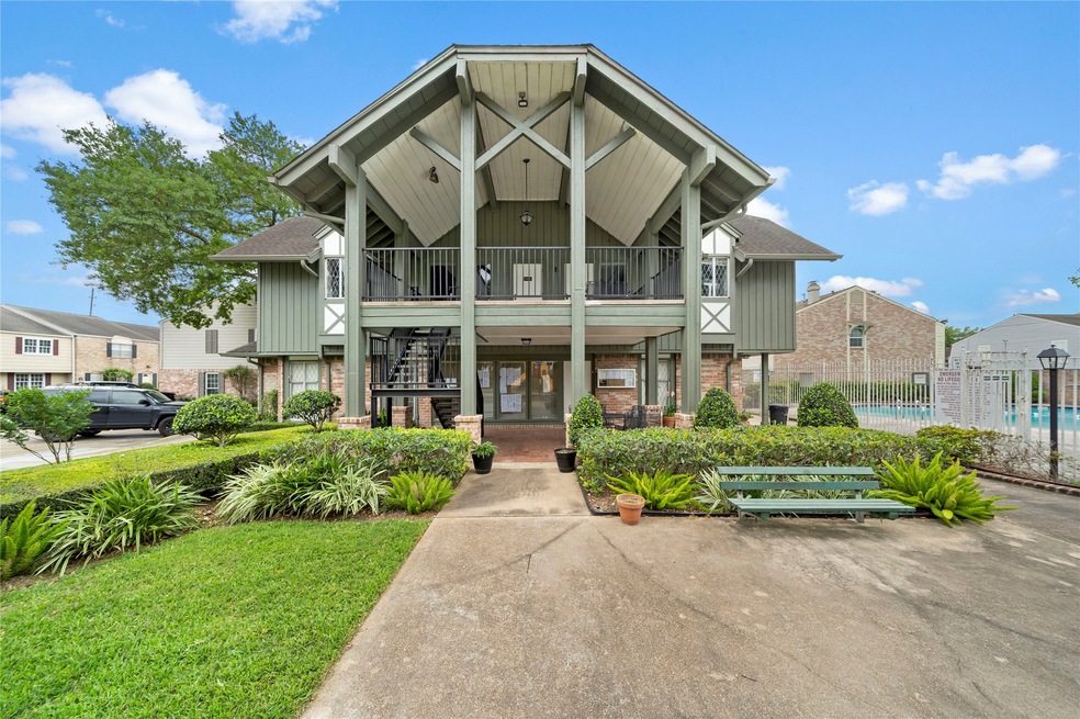 HOA office is located in the community.