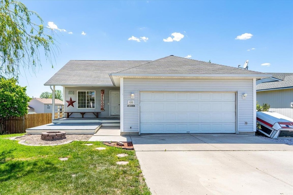 1001 N Lindsay St, Medical Lake, WA 99022 - photo 1