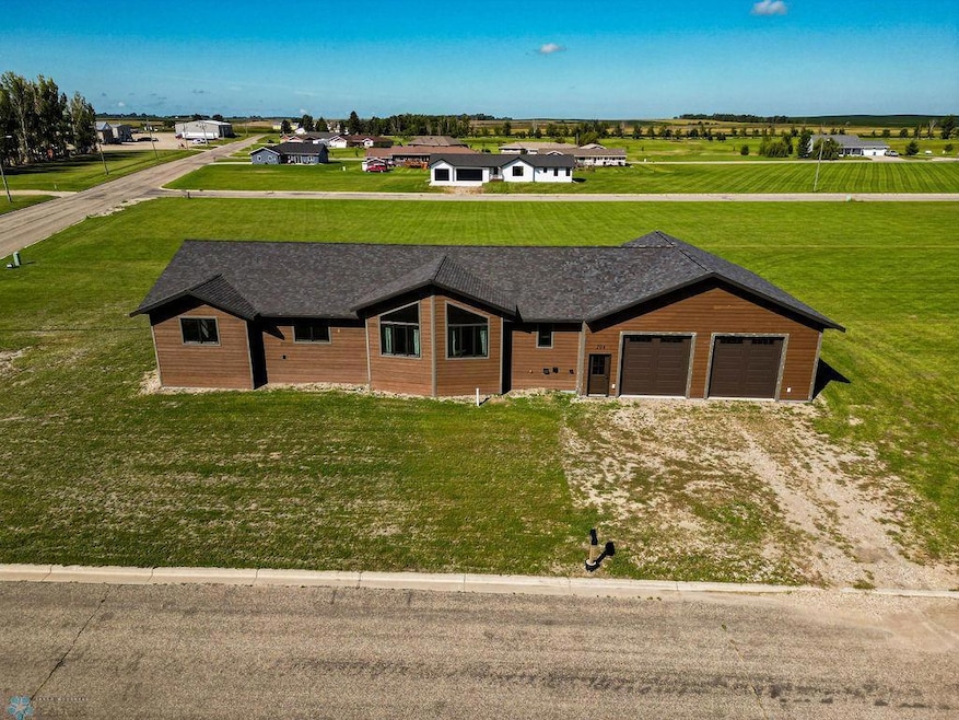 204 3rd St NW, Gwinner, ND 58040 - photo 1