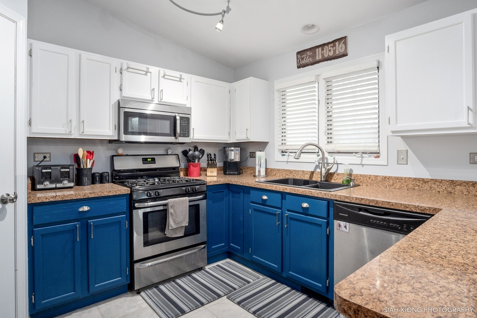 415 Crystal Lake Rd, Lake In the Hills, IL 60156 - photo 1