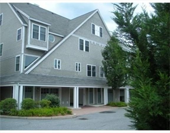 400 Cross St unit 301, Winchester, MA 01890 - photo 1