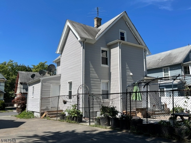 133 Berckman St unit 35, Plainfield, NJ 07062 - photo 1