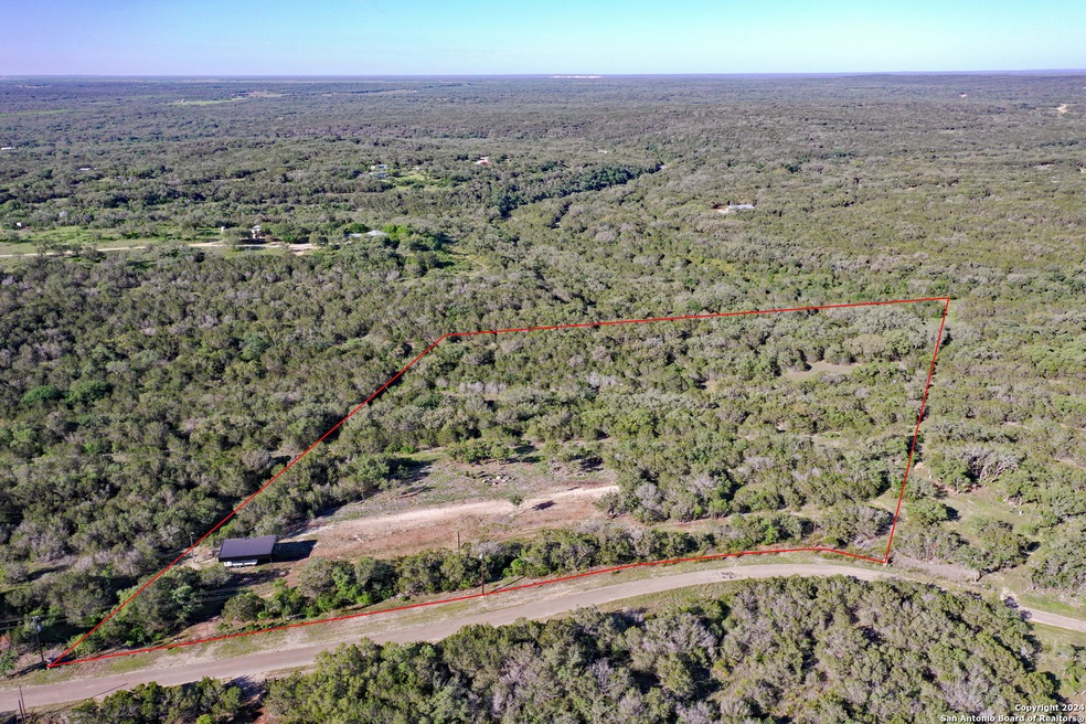 725 County Road 246, Hondo, TX 78861 - photo 1
