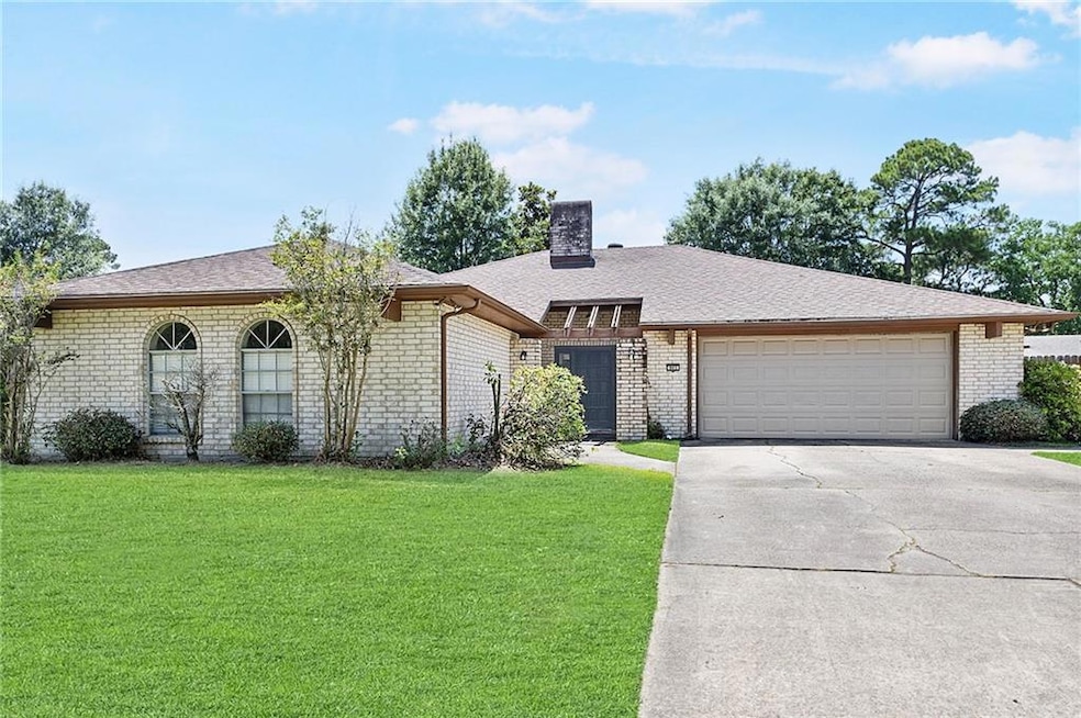 905 Rue Rochelle Other, Slidell, LA 70458 - photo 1