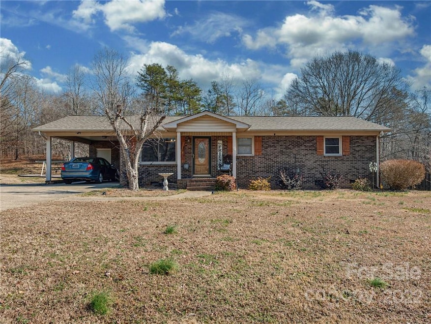 630 Poplar Dr, Shelby, NC 28152 - photo 1