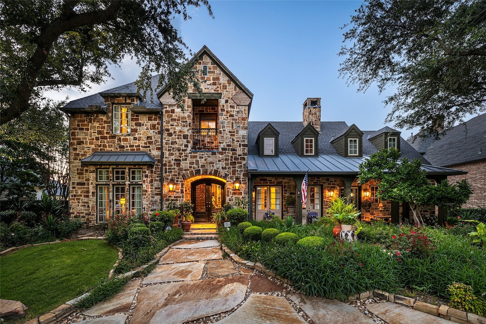 For Sale $1,895,000 • Co-Listing Agent