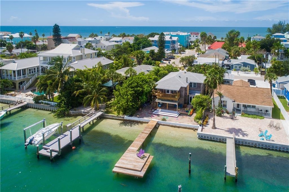 8121 Bayshore Dr, Treasure Island, FL 33706 - photo 1