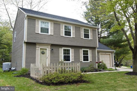 10905 Little Sparrow Place, Columbia, MD 21044 - photo 1