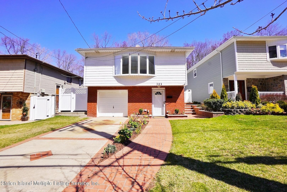 Sold $725,000 • Co-Listing Agent